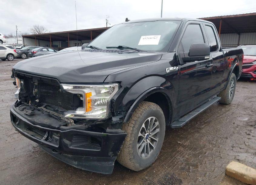 Photo 2 of 2019 Ford F-150 XLT (VIN 1FTEX1EP8KKC01407)