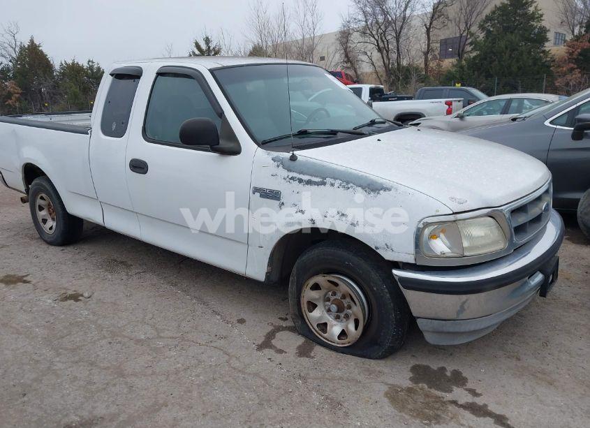 1997 Ford F-250 LARIAT/STANDARD/XL/XLT (VIN 1FTEX27L6VND20477) main photo