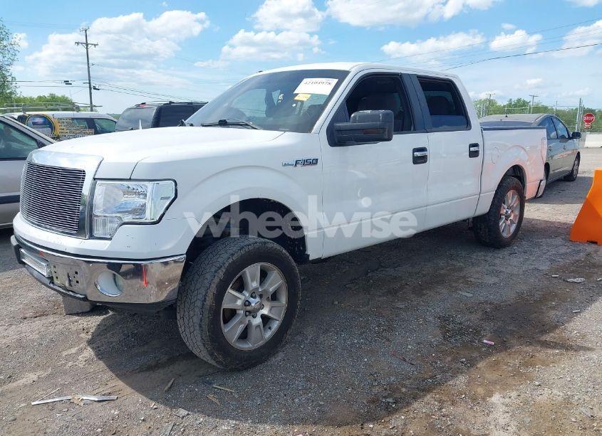 Photo 2 of 2013 Ford F-150 XLT (VIN 1FTFW1CF2DFC17194)