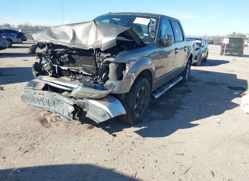 Photo 2 of 2013 Ford F-150 XLT (VIN 1FTFW1CF2DKD08747)