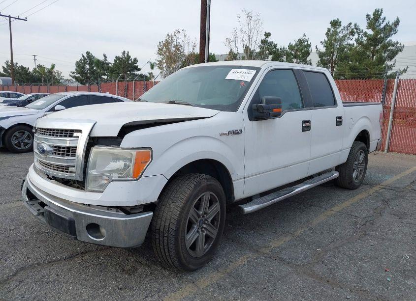 Photo 2 of 2014 Ford F-150 XLT (VIN 1FTFW1CF2EFD11318)