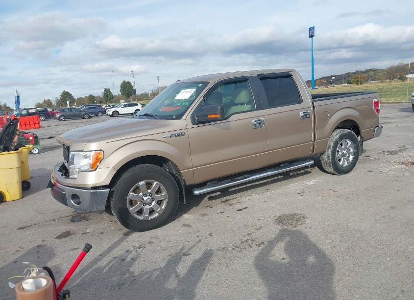 Photo 2 of 2013 Ford F-150 XLT (VIN 1FTFW1CF5DKD22335)