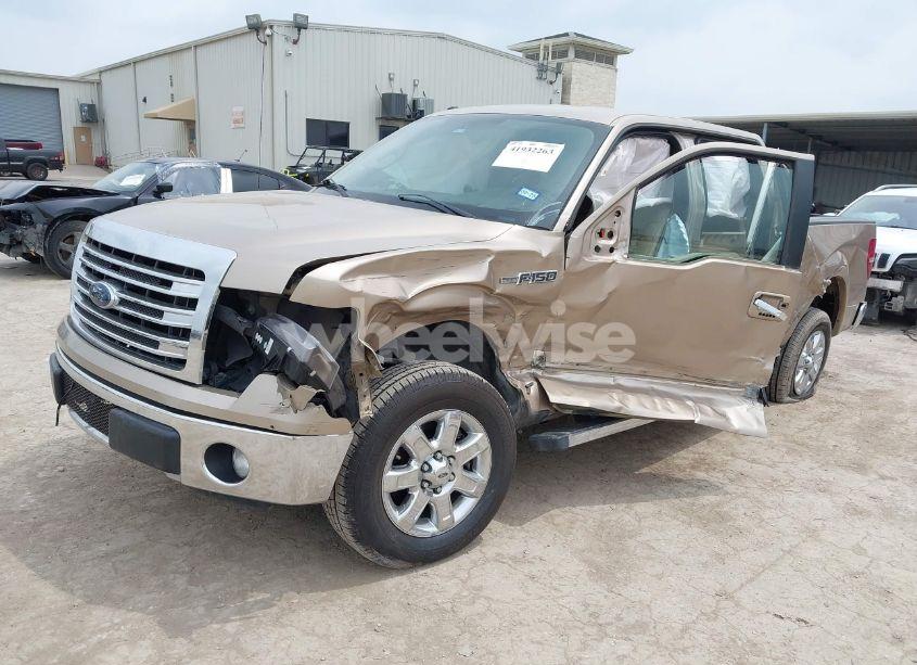 Photo 2 of 2013 Ford F-150 LARIAT (VIN 1FTFW1CF9DKE87238)