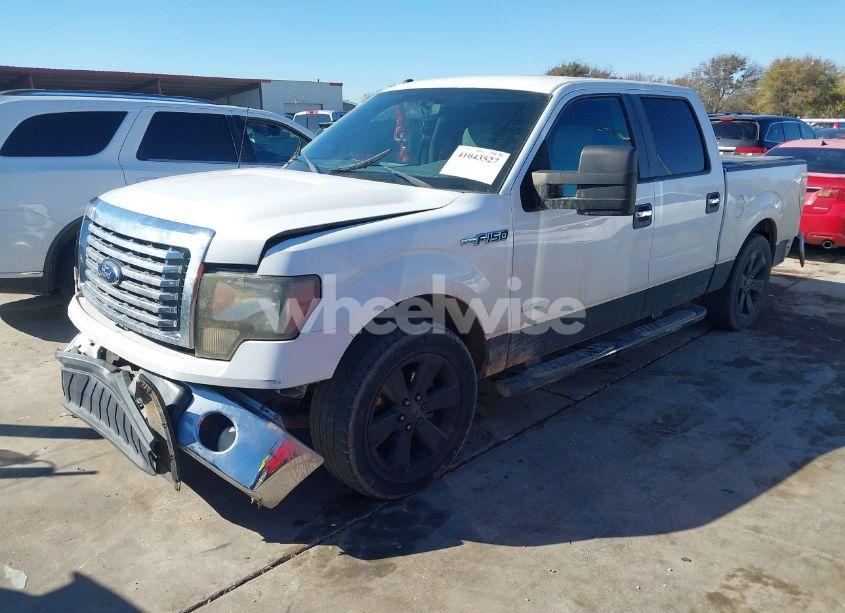 Photo 2 of 2011 Ford F-150 XLT (VIN 1FTFW1CT0BFB92587)