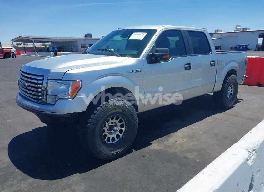 Photo 2 of 2011 Ford F-150 XLT (VIN 1FTFW1CT1BFB92579)