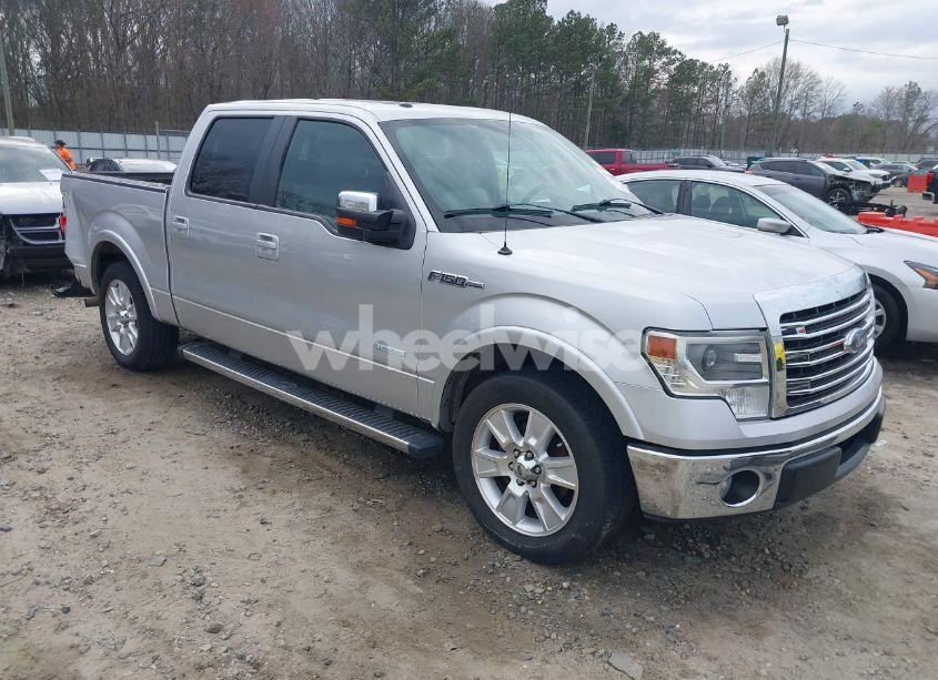 2013 Ford F-150 LARIAT (VIN 1FTFW1CT1DFB14421) main photo