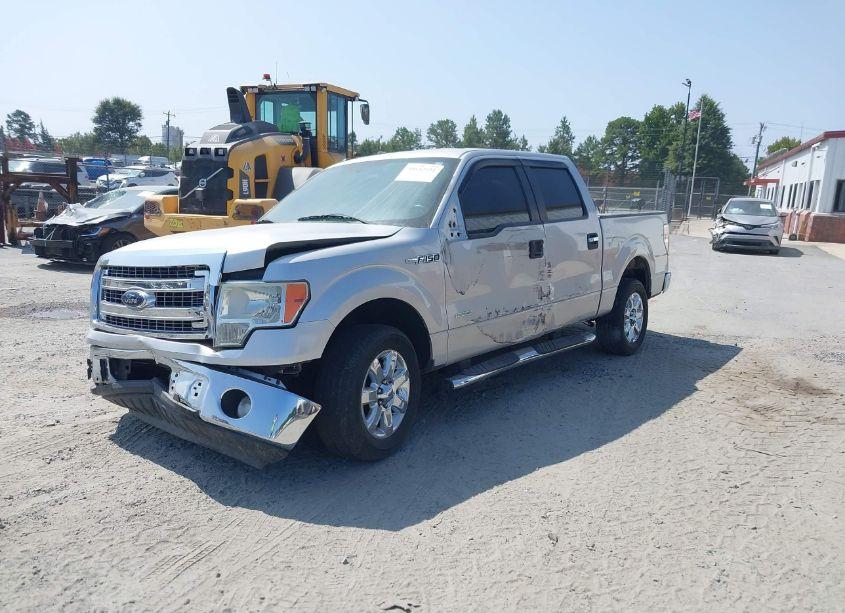 Photo 2 of 2013 Ford F-150 XLT (VIN 1FTFW1CT2DFD91353)