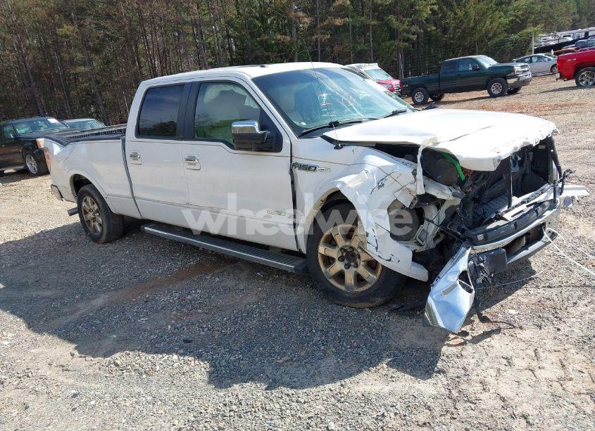 2013 Ford F-150 LARIAT (VIN 1FTFW1CT4DFB15983) main photo