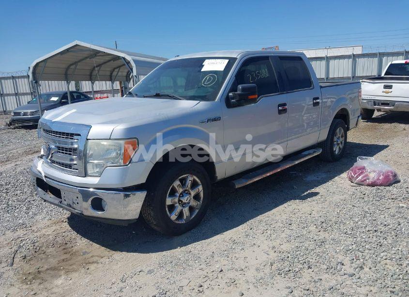 Photo 2 of 2013 Ford F-150 XLT (VIN 1FTFW1CT6DFB79927)