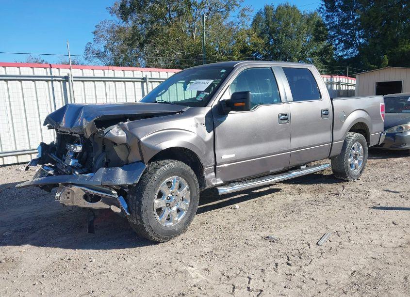 Photo 2 of 2014 Ford F-150 XLT (VIN 1FTFW1CT6EFC61948)