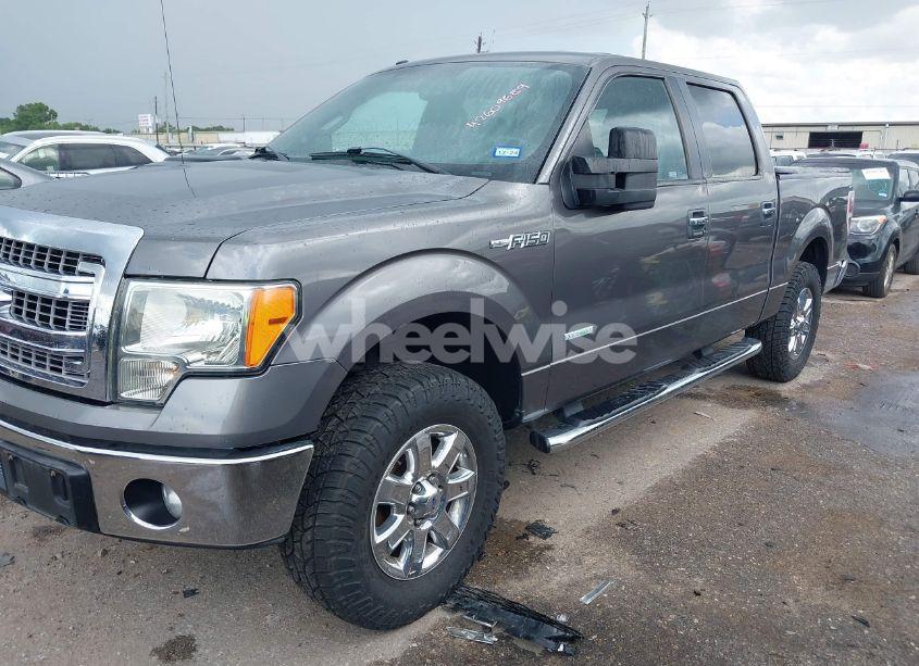 Photo 2 of 2013 Ford F-150 XLT (VIN 1FTFW1CT7DKF93175)