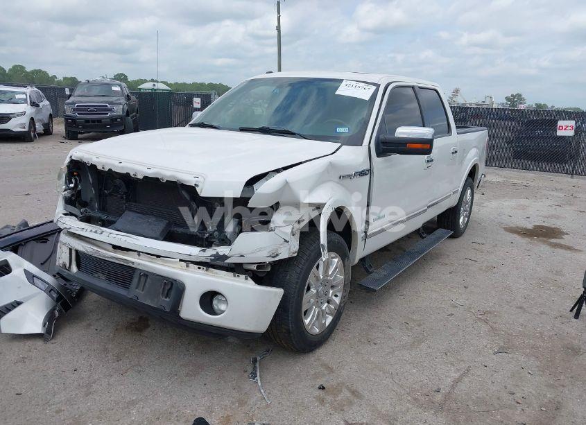 Photo 2 of 2013 Ford F-150 PLATINUM (VIN 1FTFW1CT8DFA45985)