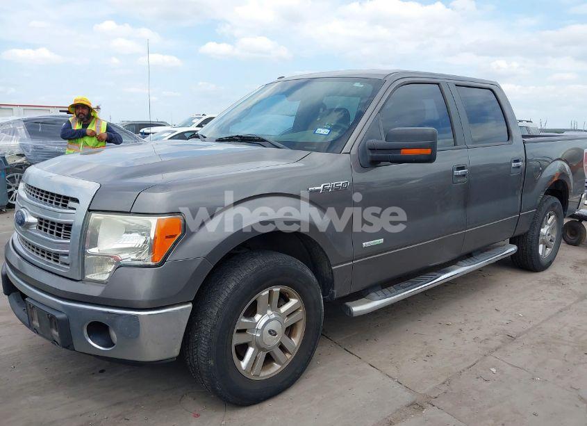 Photo 2 of 2013 Ford F-150 XLT (VIN 1FTFW1CTXDFA78857)