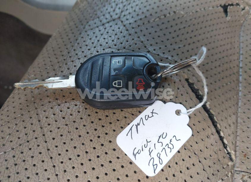 Photo 11 of 2010 Ford F-150 LARIAT (VIN 1FTFW1CV3AFB87352)