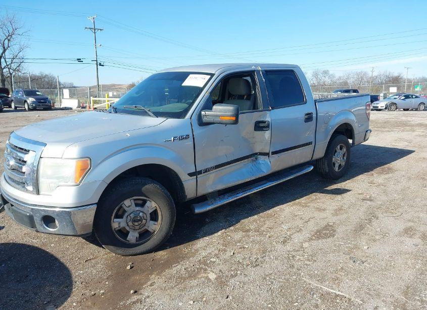 Photo 2 of 2010 Ford F-150 XLT (VIN 1FTFW1CV3AKB68954)