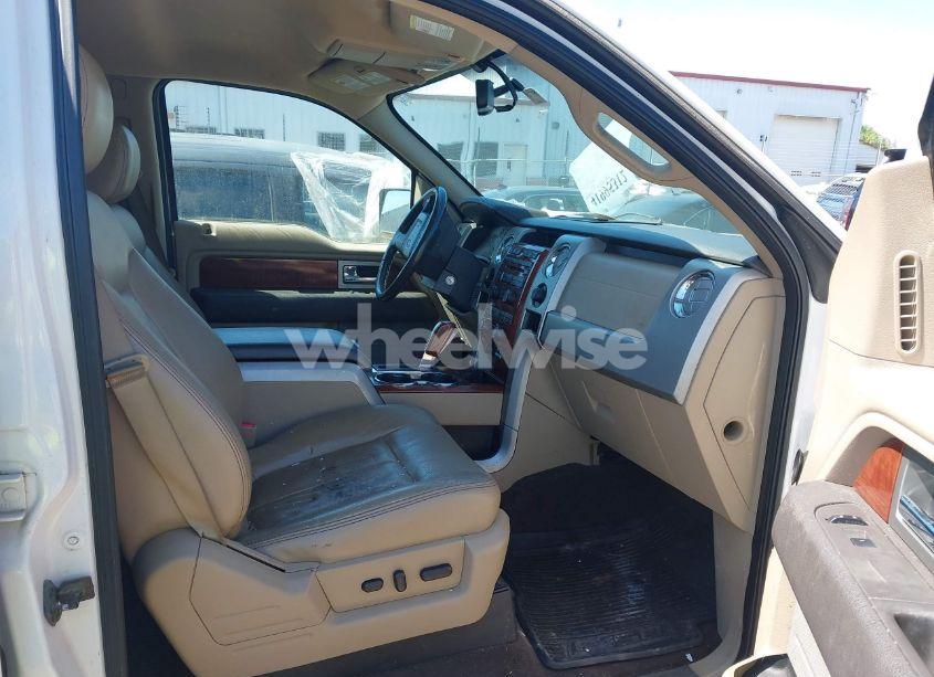 Photo 5 of 2010 Ford F-150 LARIAT (VIN 1FTFW1CV7AFB08801)