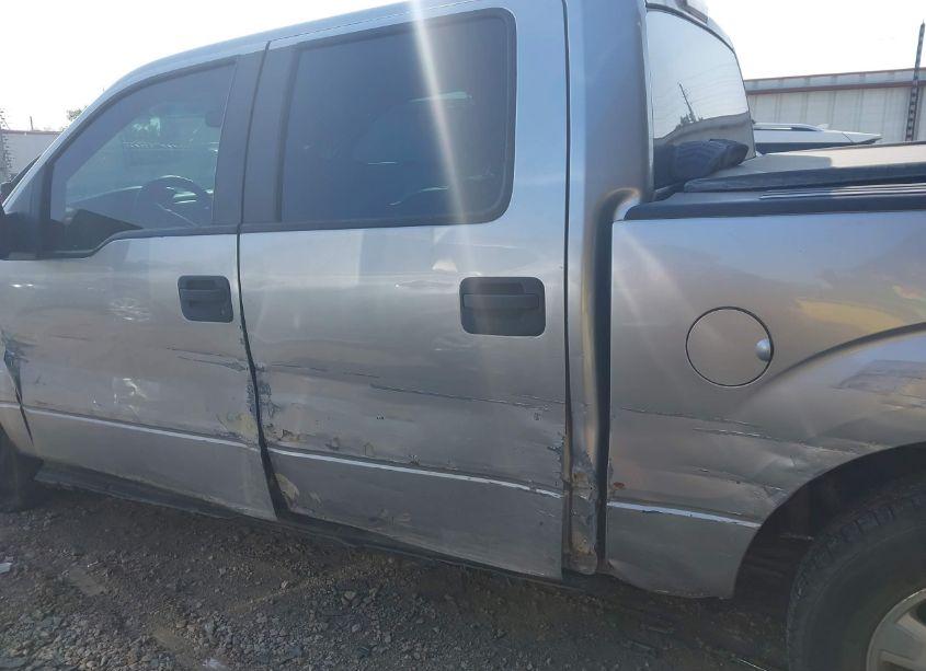 Photo 14 of 2010 Ford F-150 FX2 SPORT/HARLEY-DAVIDSON/KING RANCH/LARIAT/PLATINUM/XL/XLT (VIN 1FTFW1CV9AKB83801)