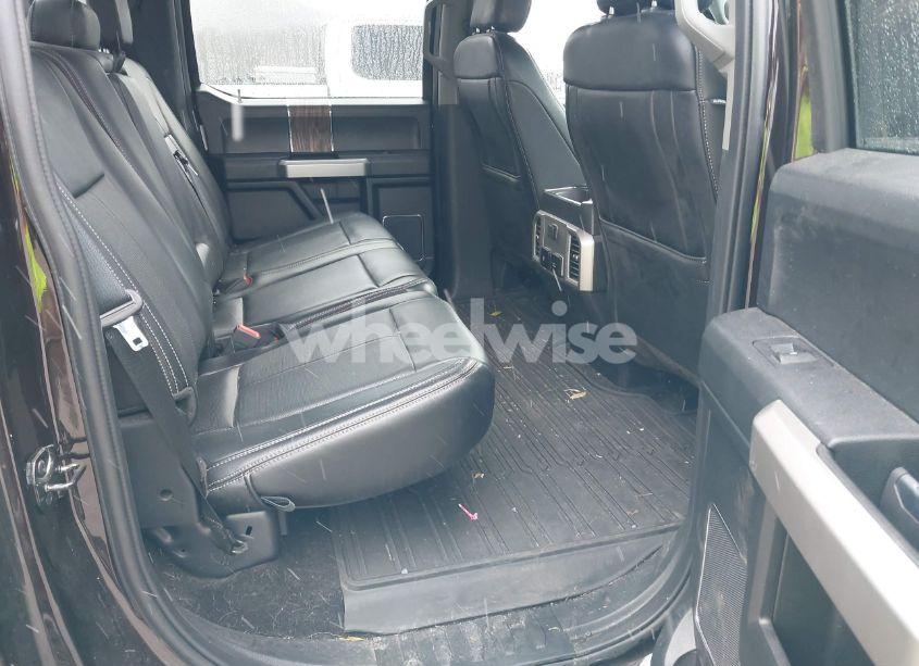 Photo 8 of 2019 Ford F-150 LARIAT (VIN 1FTFW1E13KFC63843)