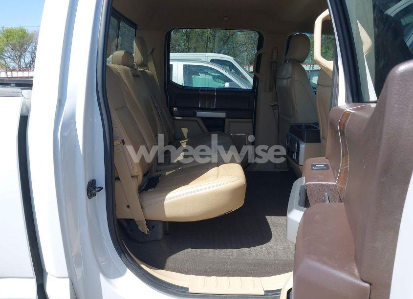 Photo 8 of 2018 Ford F-150 LARIAT (VIN 1FTFW1E14JFE46327)