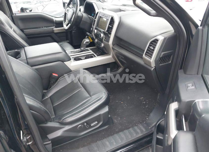 Photo 5 of 2018 Ford F-150 LARIAT (VIN 1FTFW1E15JFD56507)