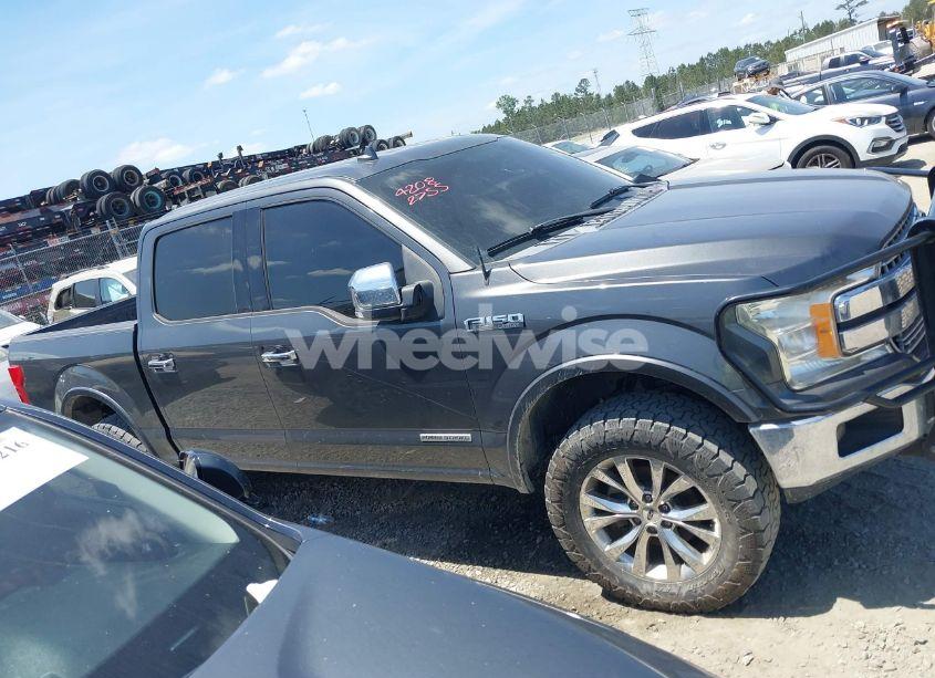 Photo 13 of 2018 Ford F-150 LARIAT (VIN 1FTFW1E15JFD73162)