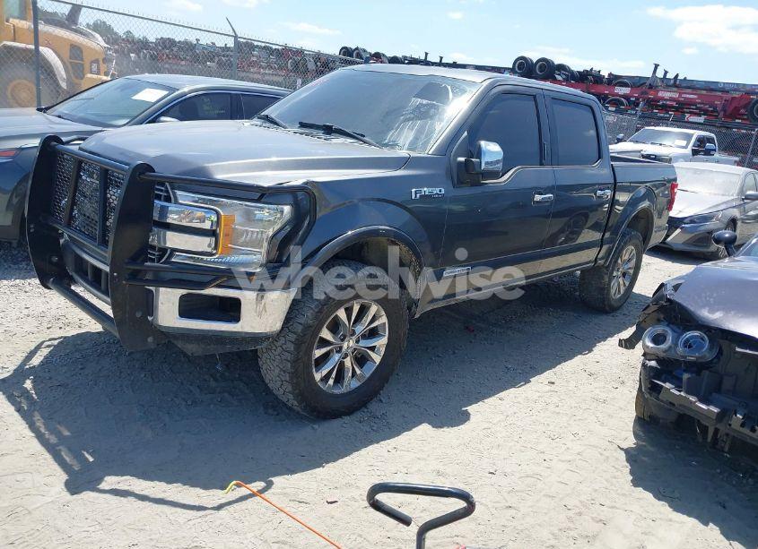 Photo 2 of 2018 Ford F-150 LARIAT (VIN 1FTFW1E15JFD73162)