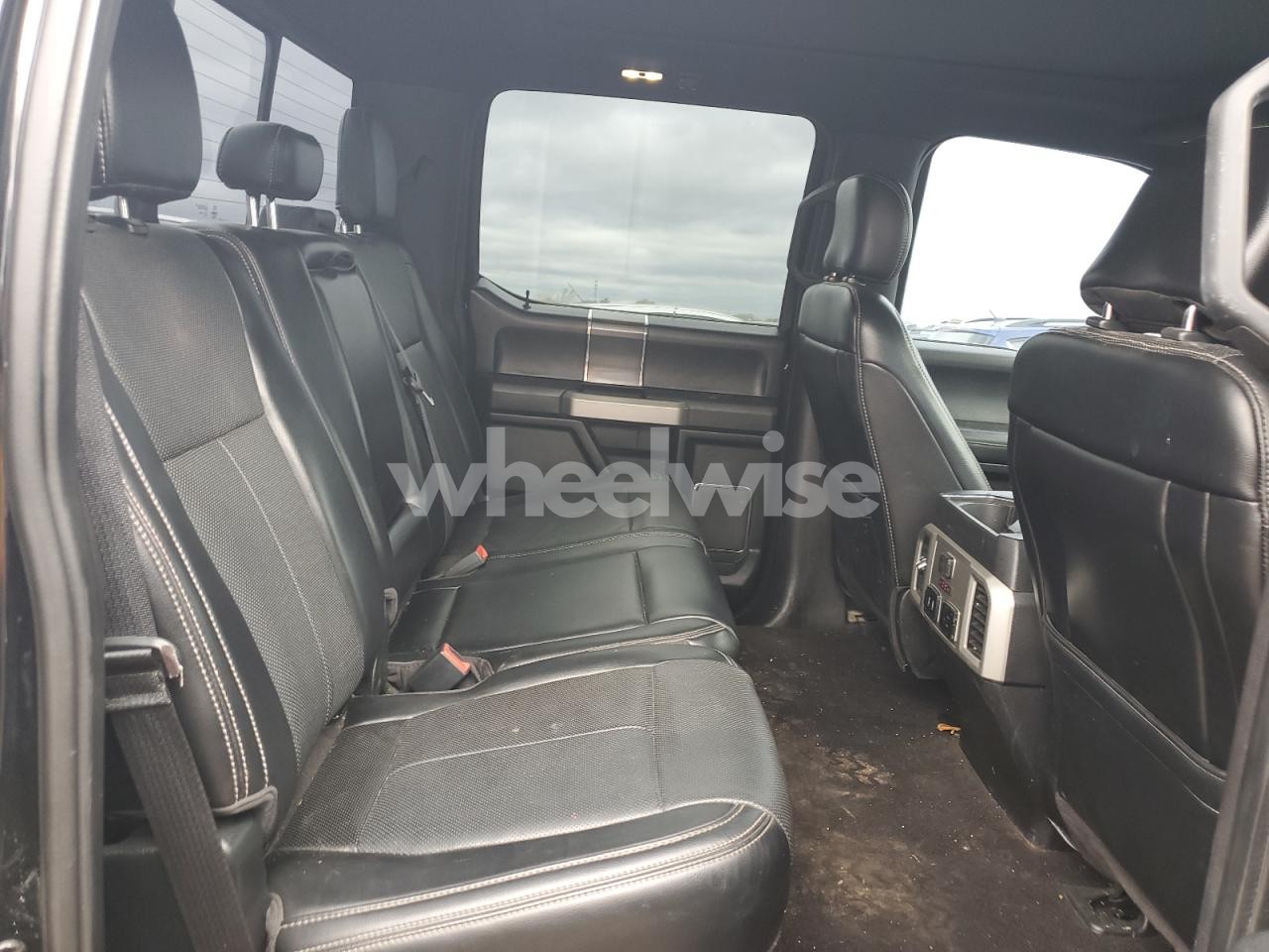 Photo 10 of 2018 FORD F150 SUPERCREW (VIN 1FTFW1E17JFD37540)