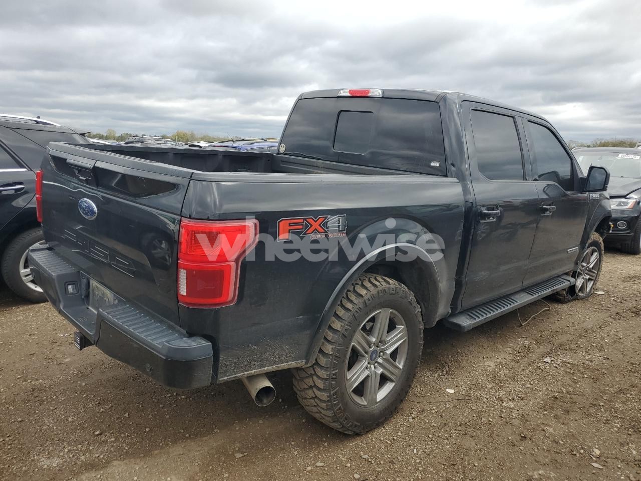 Photo 3 of 2018 FORD F150 SUPERCREW (VIN 1FTFW1E17JFD37540)
