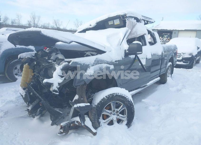 Photo 2 of 2019 Ford F-150 XLT (VIN 1FTFW1E40KFD30151)