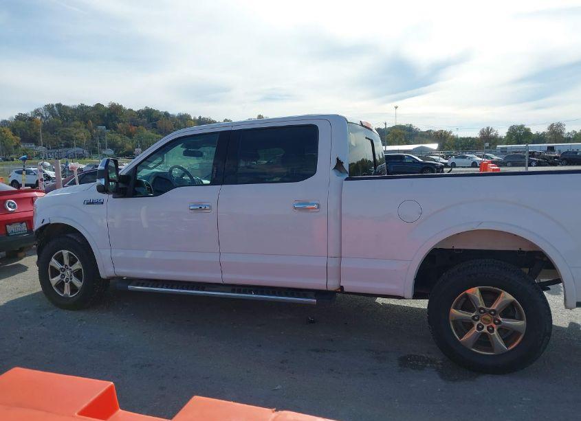 Photo 14 of 2019 Ford F-150 LARIAT (VIN 1FTFW1E42KKD51672)