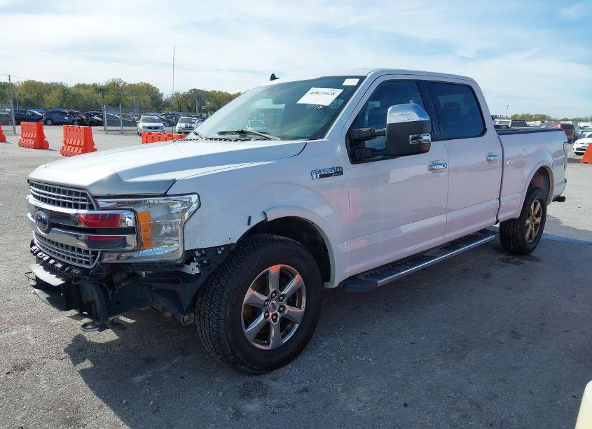 Photo 2 of 2019 Ford F-150 LARIAT (VIN 1FTFW1E42KKD51672)