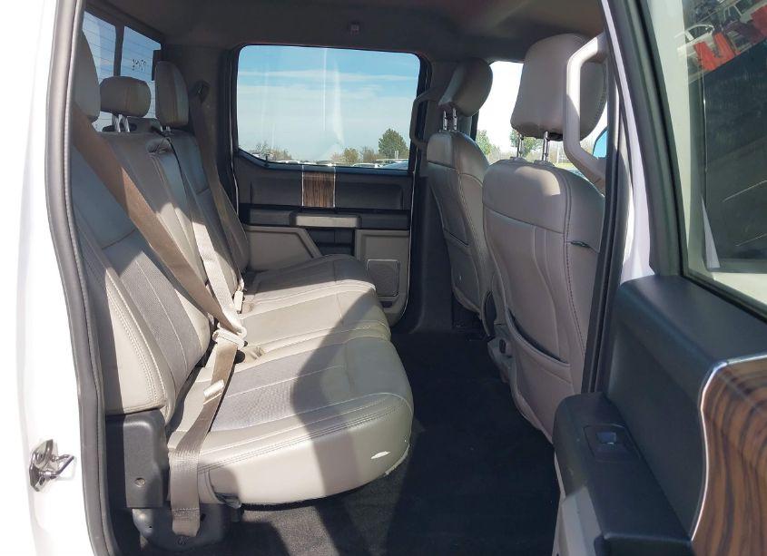 Photo 8 of 2019 Ford F-150 LARIAT (VIN 1FTFW1E42KKD51672)