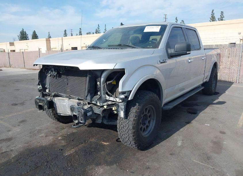 Photo 2 of 2019 Ford F-150 XLT (VIN 1FTFW1E45KKC69810)