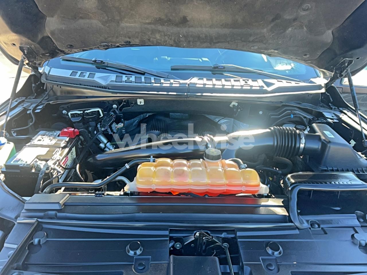 Photo 7 of 2019 FORD F150 SUPERCREW (VIN 1FTFW1E47KFB03507)