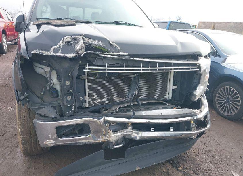 Photo 6 of 2019 Ford F-150 LARIAT (VIN 1FTFW1E4XKKC66269)