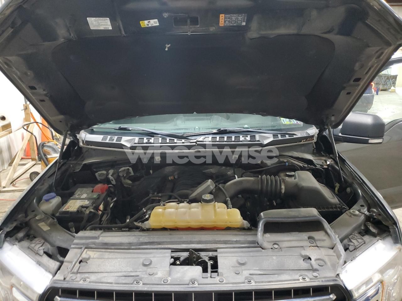 Photo 11 of 2019 FORD F150 SUPERCREW (VIN 1FTFW1E50KFA32496)