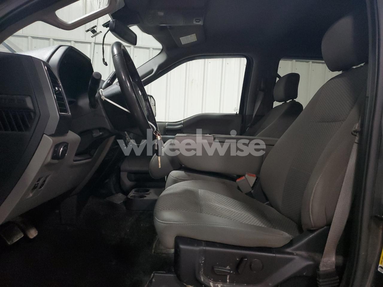 Photo 7 of 2019 FORD F150 SUPERCREW (VIN 1FTFW1E50KFA32496)