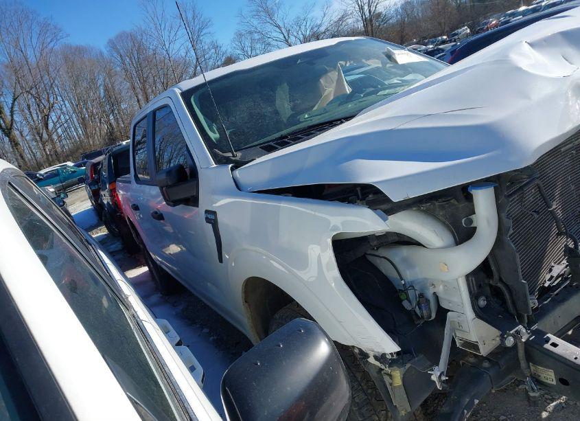 2022 Ford F-150 XL (VIN 1FTFW1E50NKF22805) main photo