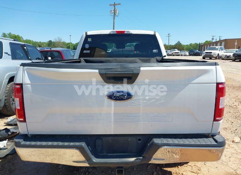 Photo 16 of 2018 Ford F-150 XLT (VIN 1FTFW1E51JFC31863)