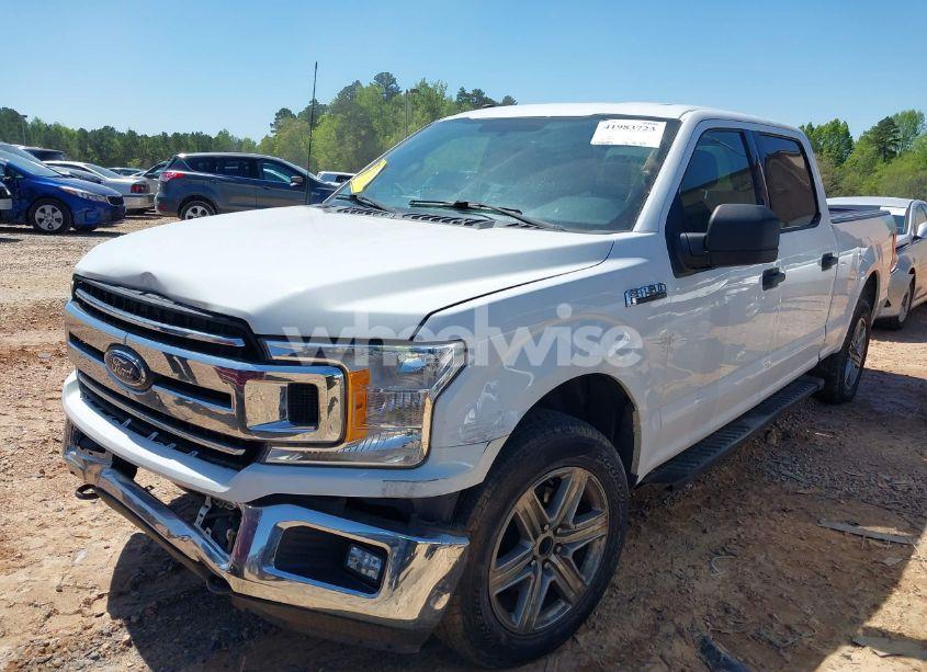 Photo 2 of 2018 Ford F-150 XLT (VIN 1FTFW1E51JFC31863)