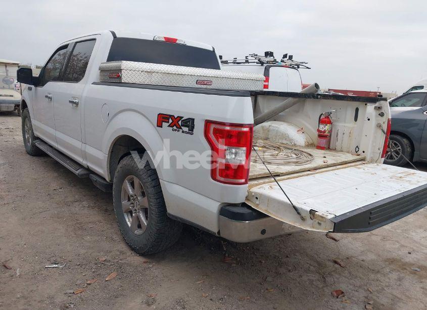 Photo 3 of 2018 Ford F-150 XLT (VIN 1FTFW1E51JKE94457)