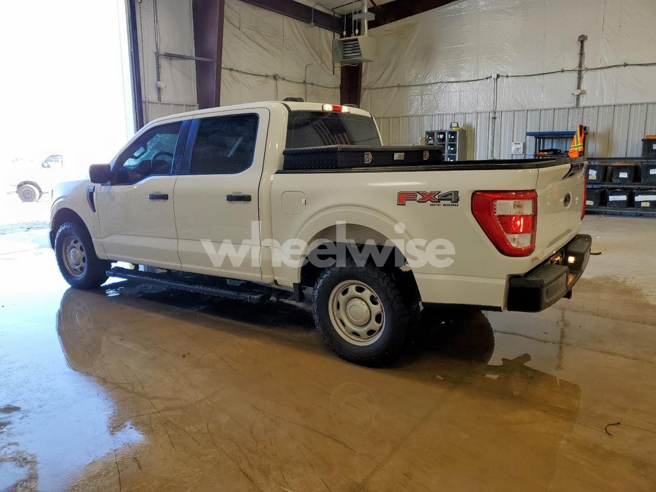 Photo 2 of 2022 FORD F150 SUPERCREW (VIN 1FTFW1E51NKE44163)