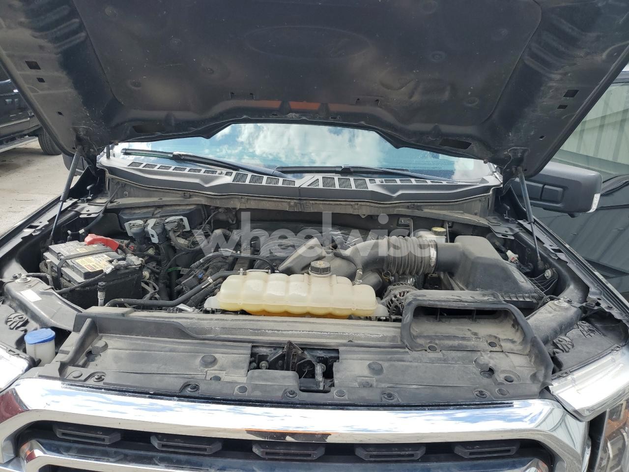 Photo 11 of 2021 FORD F150 SUPERCREW (VIN 1FTFW1E52MFC27020)