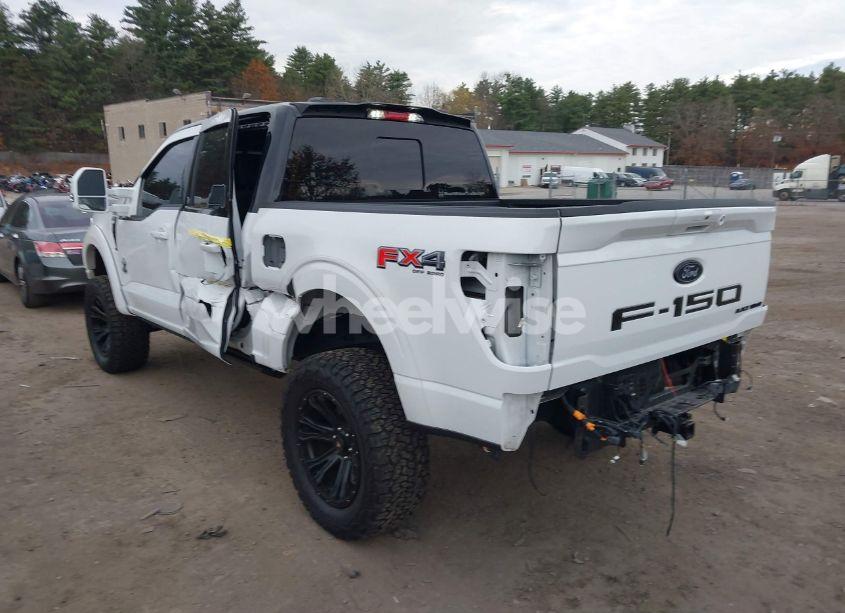 Photo 3 of 2022 Ford F-150 XLT (VIN 1FTFW1E52NFA81221)