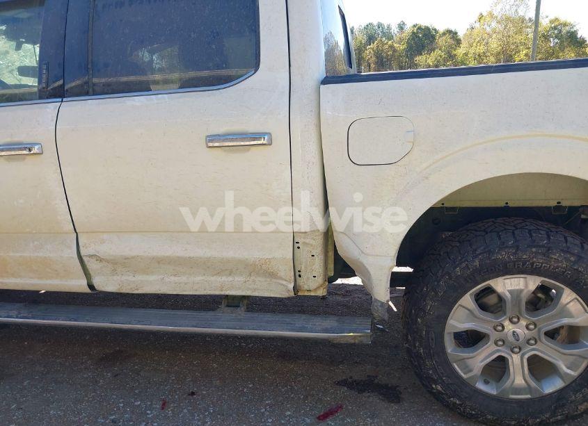 Photo 18 of 2022 Ford F-150 PLATINUM (VIN 1FTFW1E52NFB57648)