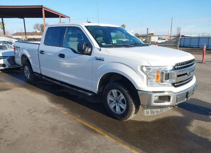 2018 Ford F-150 XLT (VIN 1FTFW1E53JKC27384) main photo