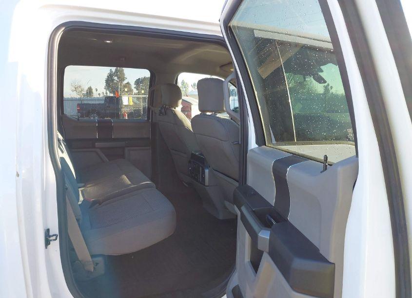 Photo 8 of 2018 Ford F-150 XLT (VIN 1FTFW1E53JKC27384)