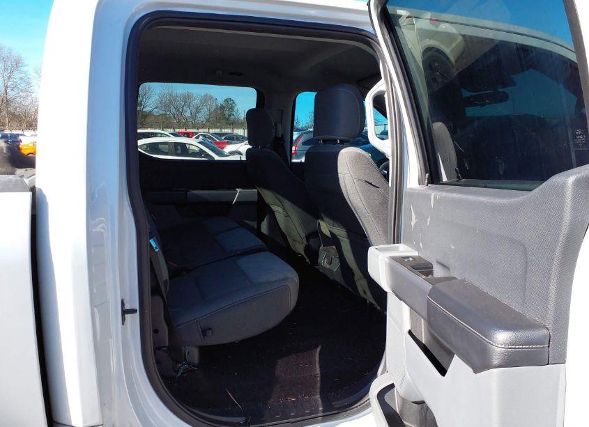Photo 8 of 2021 Ford F-150 XLT (VIN 1FTFW1E53MKD10009)