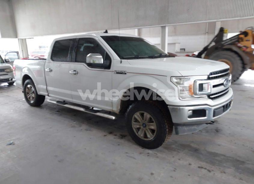 2019 Ford F-150 XLT (VIN 1FTFW1E54KFC13228) main photo