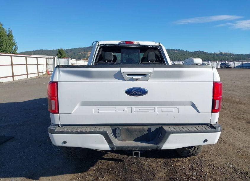 Photo 15 of 2020 Ford F-150 LARIAT (VIN 1FTFW1E54LKE49404)